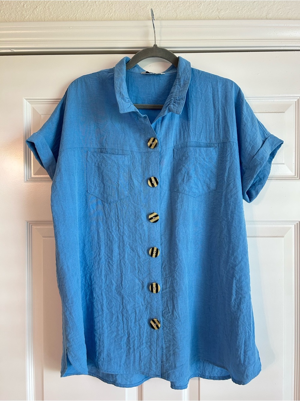 John•Mark Blue Crinkle Textured Cuffed Sleeve Top, Large
